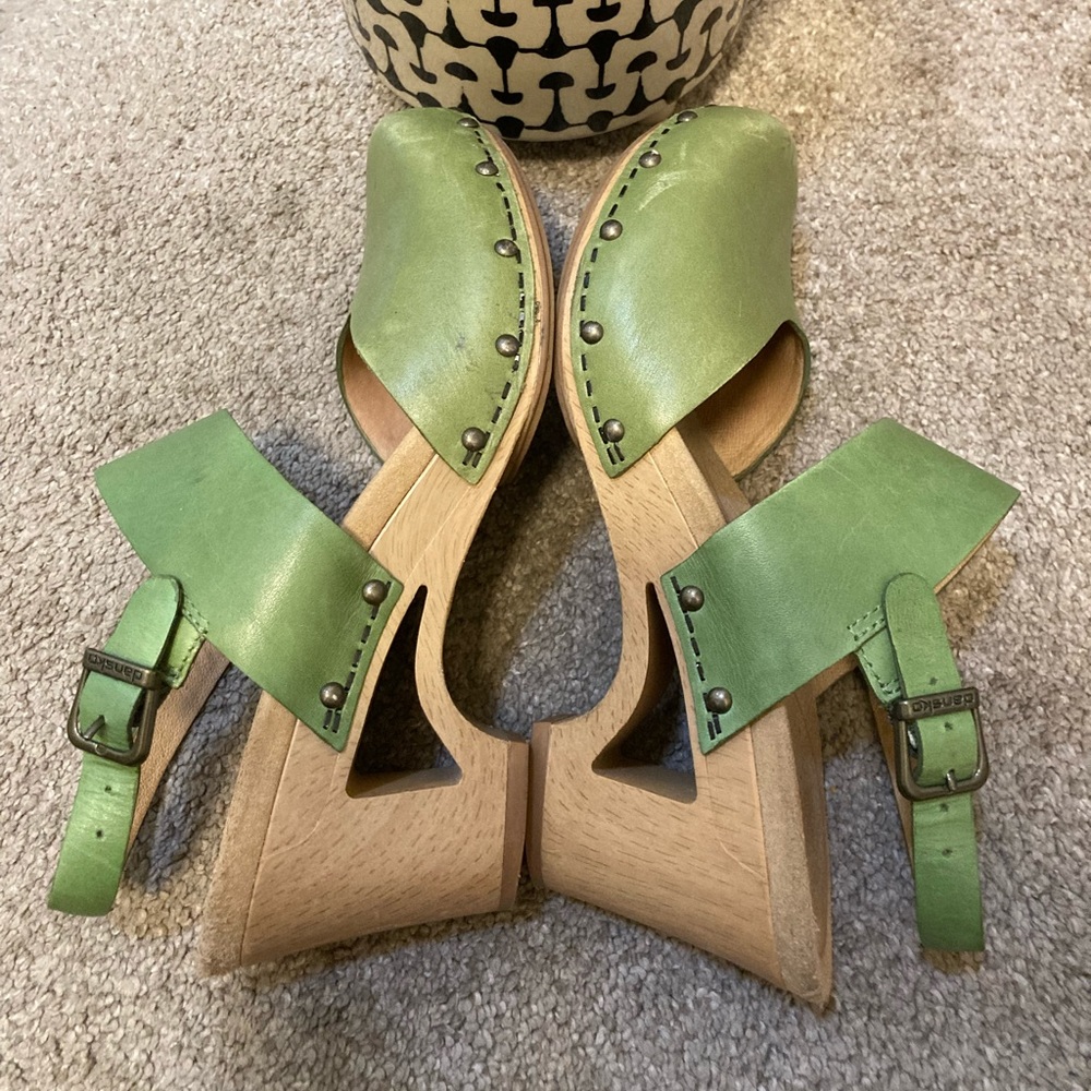 Dansko 37 Thea Sandal Apple Green